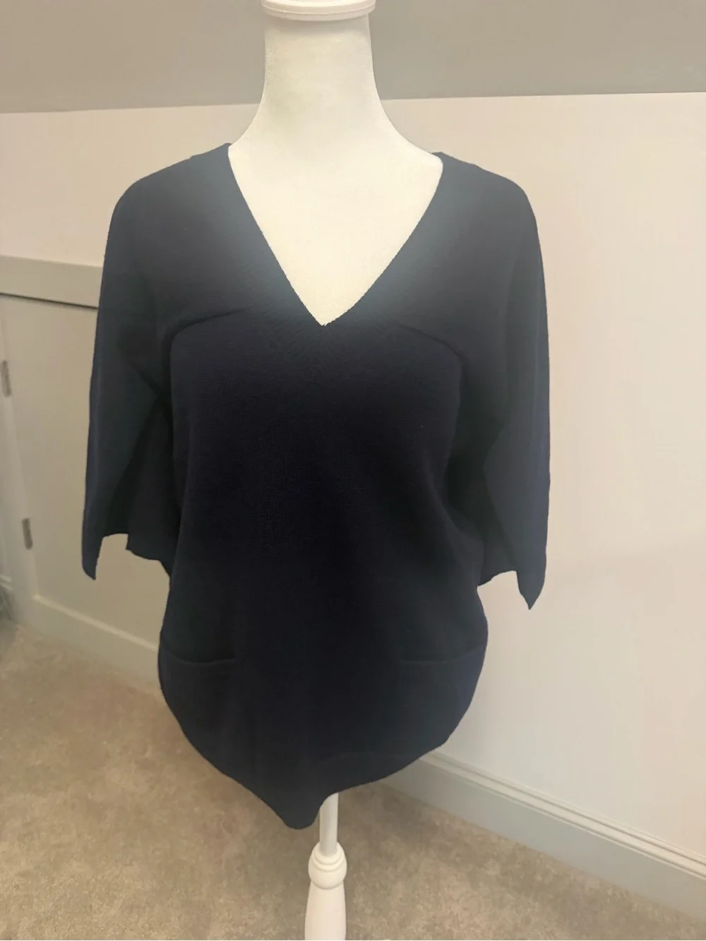 Chanel 100% Cashmere Navy Blue Cape Sleeve V-Neck Top Sweater Size 38 P42913